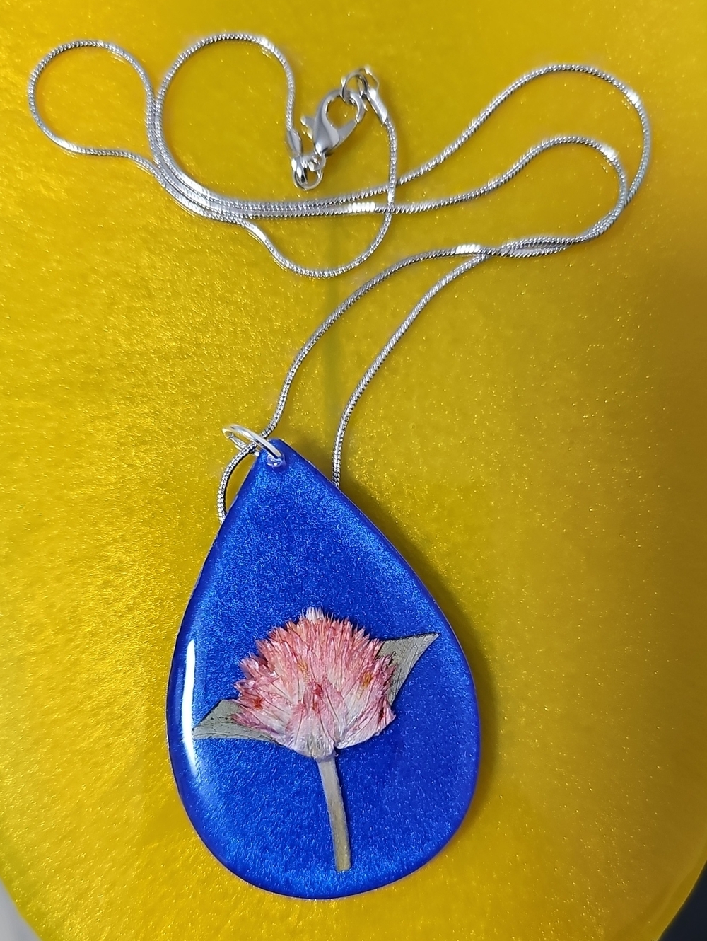 Resin Blue Teardrop Flower Pendant Necklace